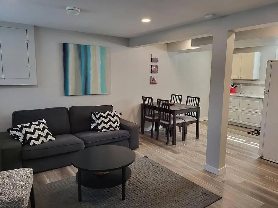 Apartment Practical-Ly Home Edmonton Canada