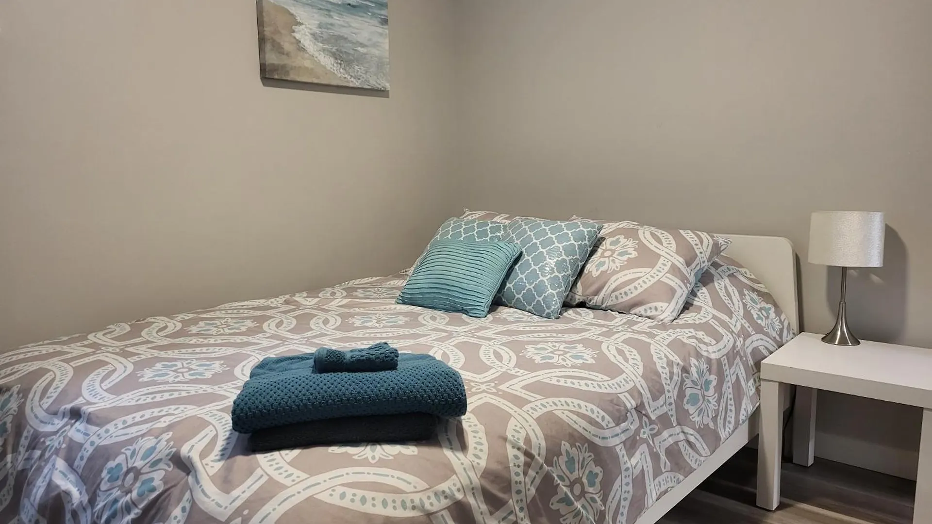 Apartment Practical-Ly Home Edmonton