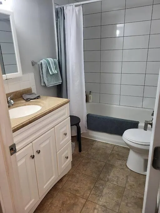 Apartment Practical-Ly Home Edmonton